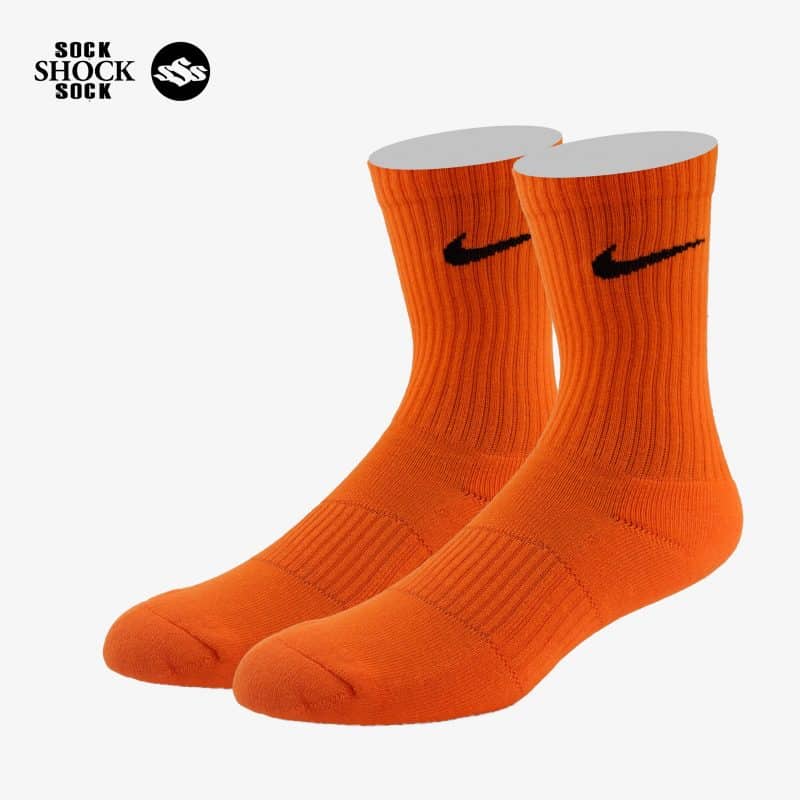 sp000965-tat nike everyday cam-sss